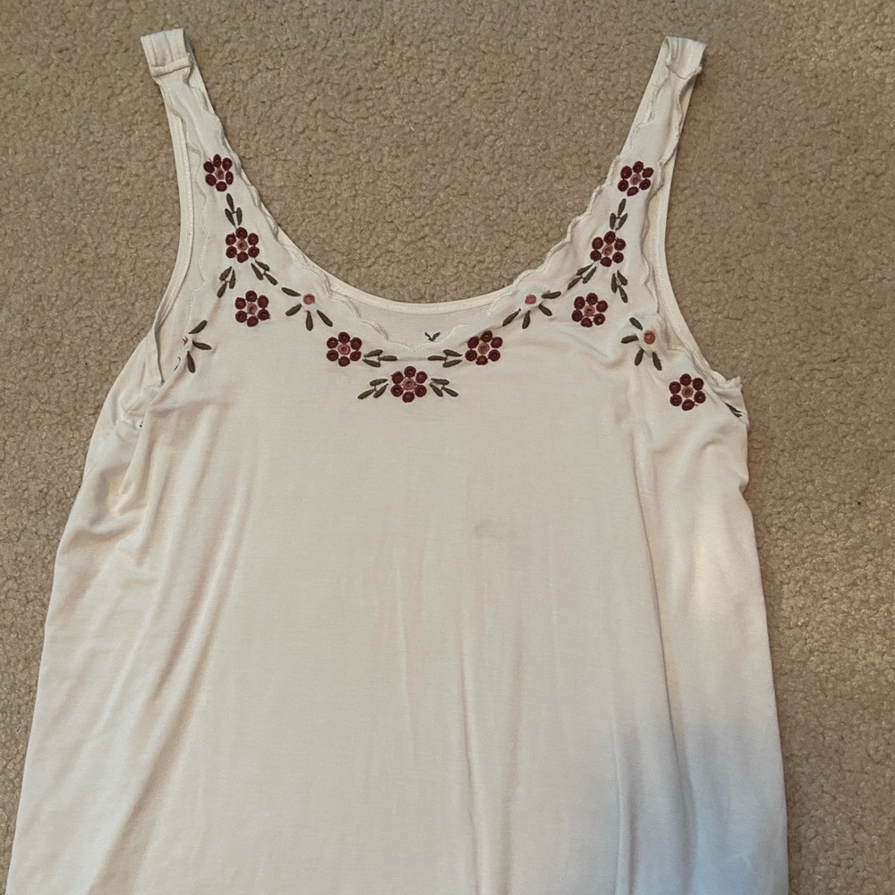 American eagle scalloped neck tank